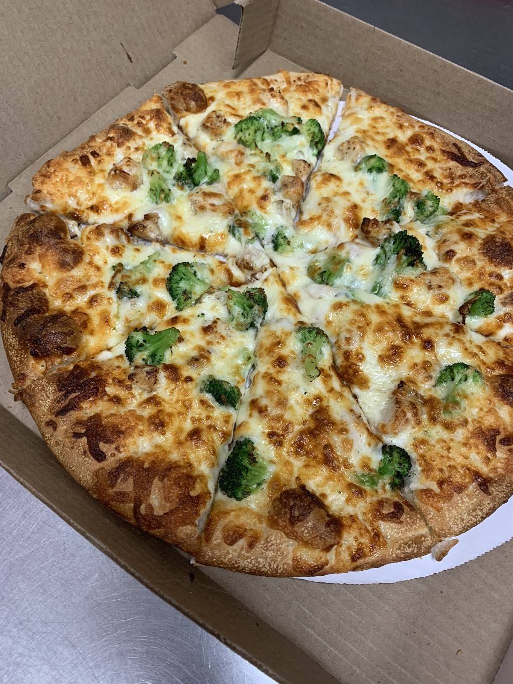 Central Pizza | restaurant | 20 W Central St, Franklin, MA 02038, USA | 5085280504 OR +1 508-528-0504