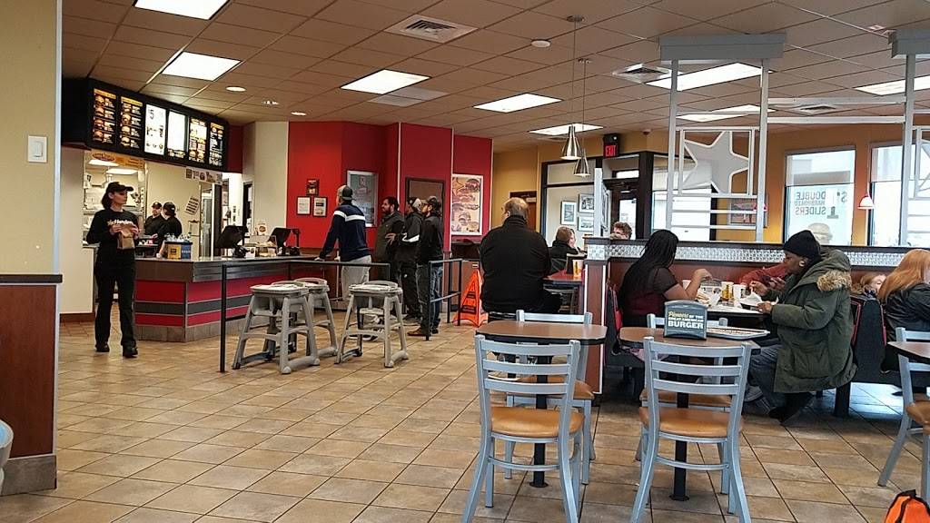 Hardees | restaurant | 12424 L St, Omaha, NE 68137, USA | 4023300810 OR +1 402-330-0810