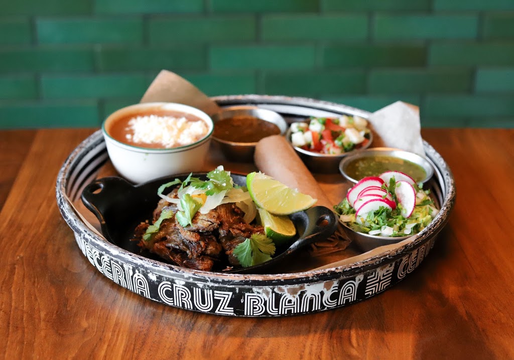 Cruz Blanca Brewery | restaurant | 904 W Randolph St, Chicago, IL 60607, USA | 3127331975 OR +1 312-733-1975