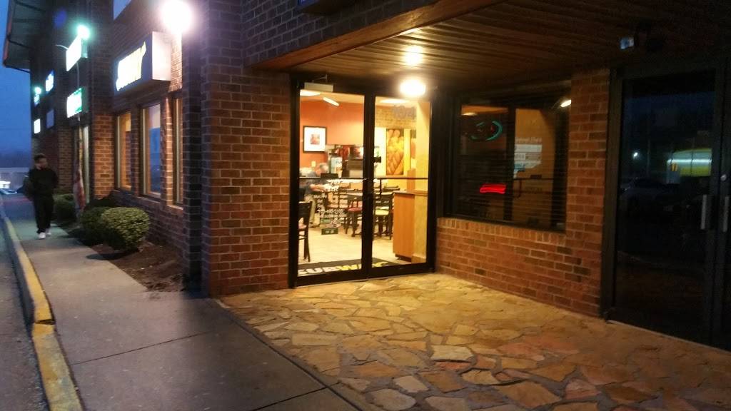 Subway Restaurants | restaurant | 1455 Old Bridge Rd #104, Woodbridge, VA 22192, USA | 7034905100 OR +1 703-490-5100