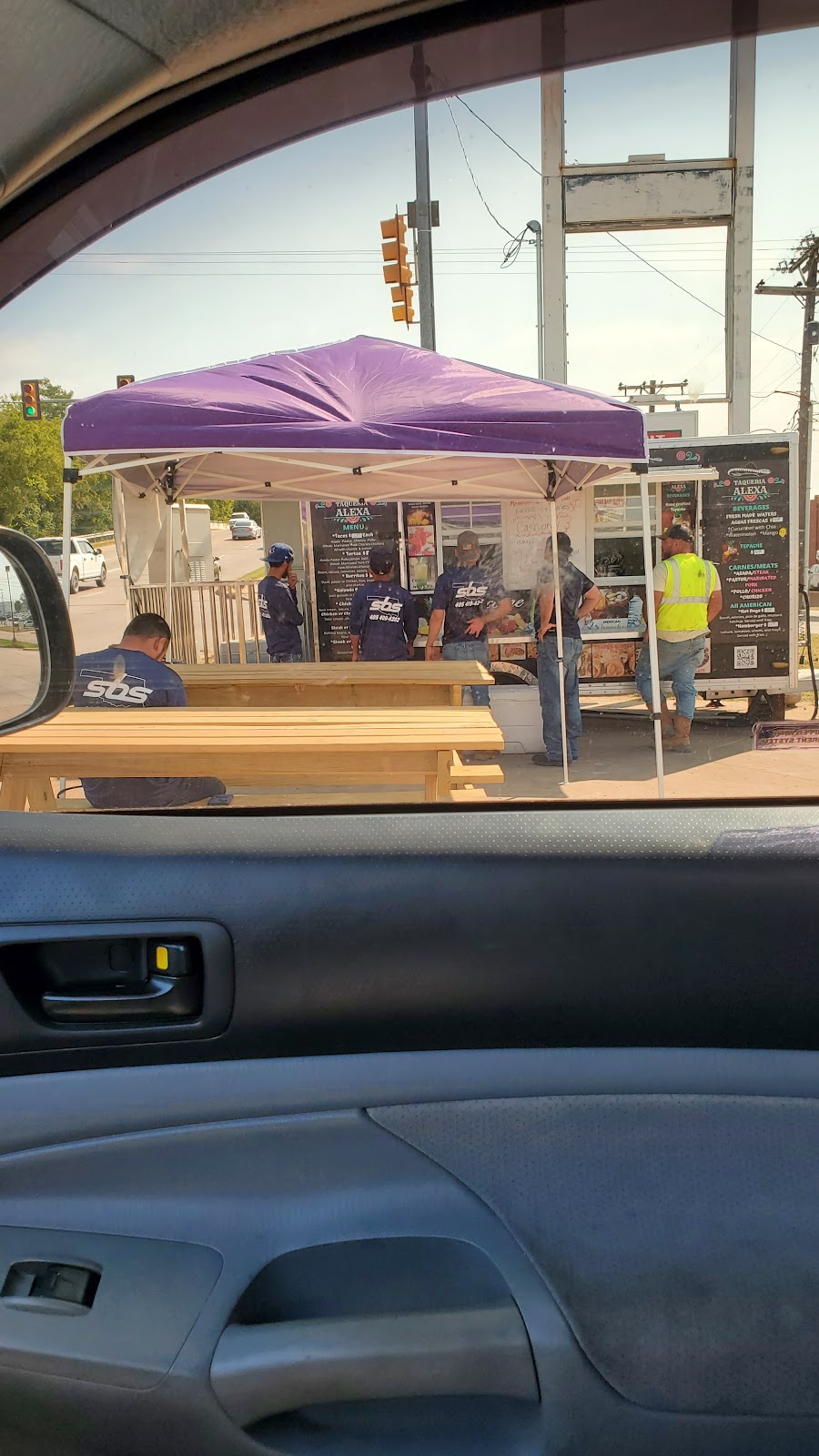 Taqueria Alexa | restaurant | 704 W 23rd St, Tulsa, OK 74107, USA | 9182842940 OR +1 918-284-2940