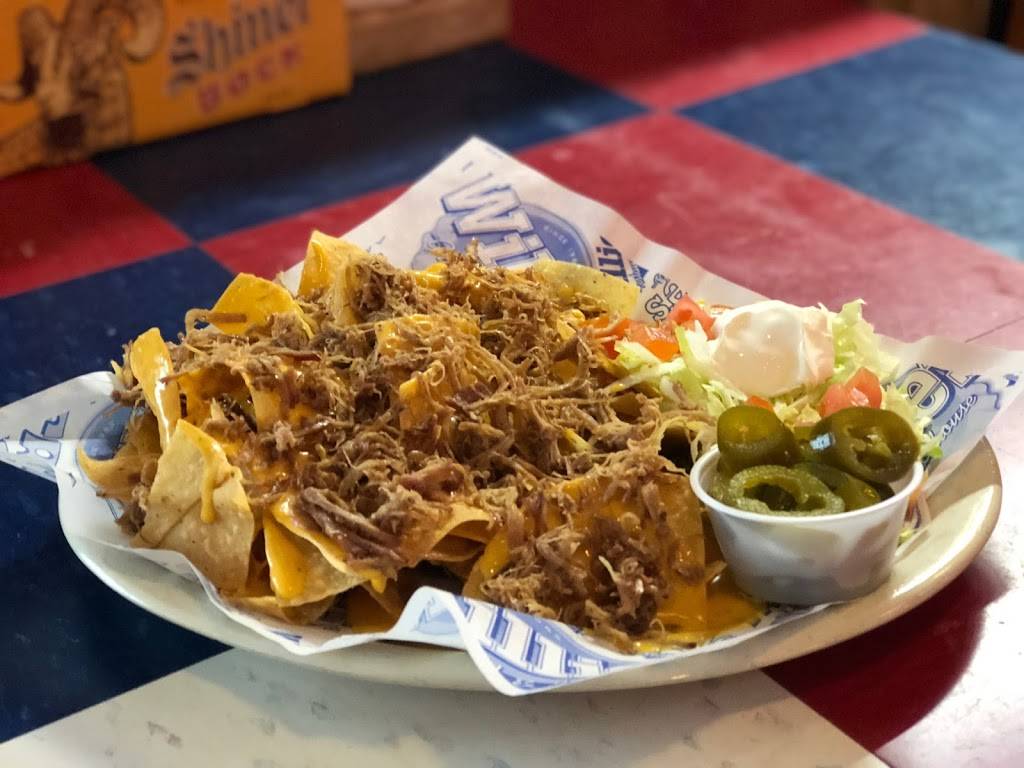 Willies Grill & Icehouse | restaurant | 24200 W, I-10, San Antonio, TX 78257, USA | 2106985337 OR +1 210-698-5337