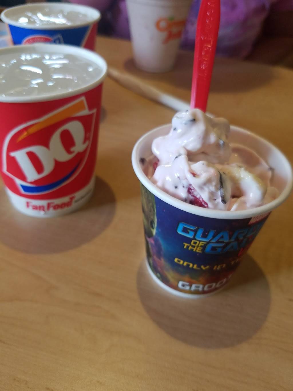 Dairy Queen | restaurant | 4501 Pine Ave, Erie, PA 16504, USA | 8148252888 OR +1 814-825-2888