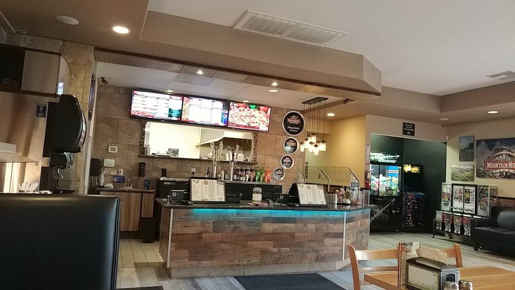 Mountain Mikes Pizza | meal delivery | 401 E Monte Vista Ave, Vacaville, CA 95688, USA | 7074470123 OR +1 707-447-0123