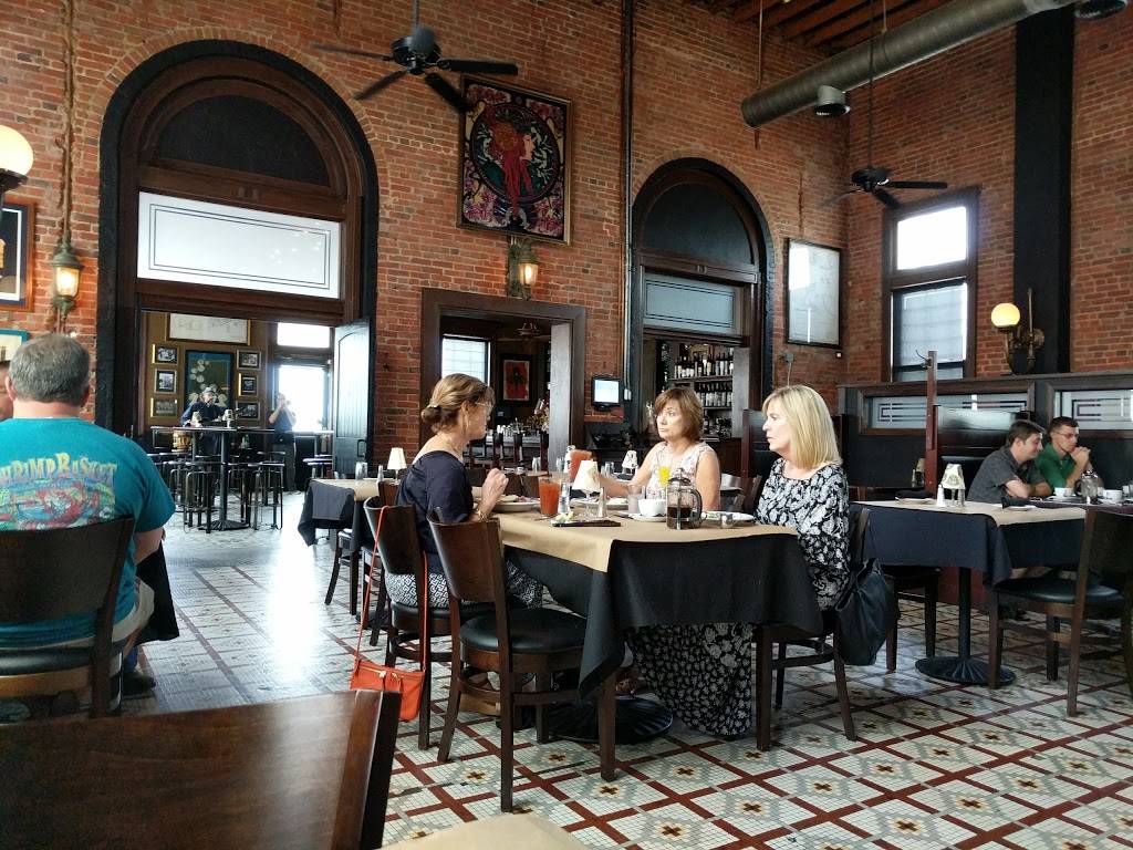 301 Bistro, Bar & Beer Garden | restaurant | 301 Greensboro Ave, Tuscaloosa, AL 35401, USA | 2057641395 OR +1 205-764-1395