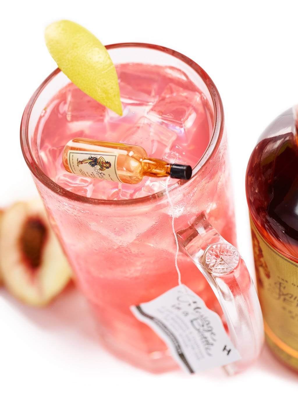 Houlihans | restaurant | Holiday Inn-Blue Ridge Shadows, 101 Hospitality Drive, Front Royal, VA 22630, USA | 5406313045 OR +1 540-631-3045