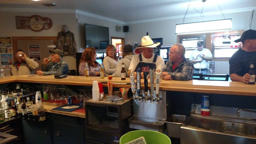 Brown Hut | night club | 2525 N 110th Ave, Chippewa Falls, WI 54729, USA | 7158355880 OR +1 715-835-5880