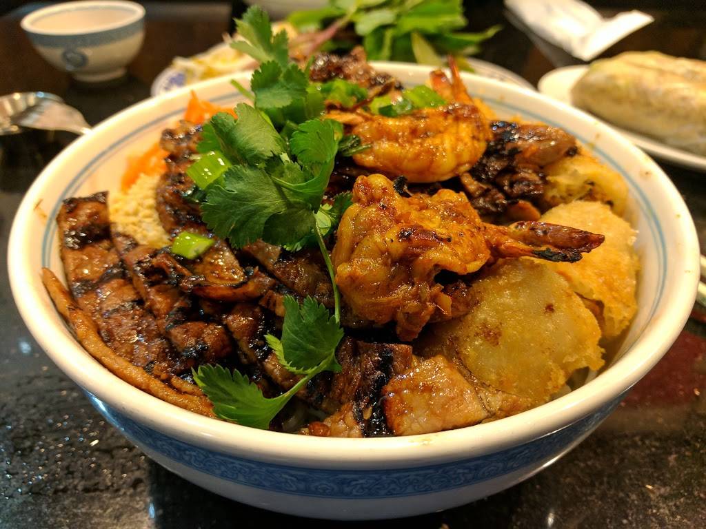 Pho 96 Vietnamese Restaurant | restaurant | 2990 W Mississippi Ave, Denver, CO 80219, USA | 3035689262 OR +1 303-568-9262