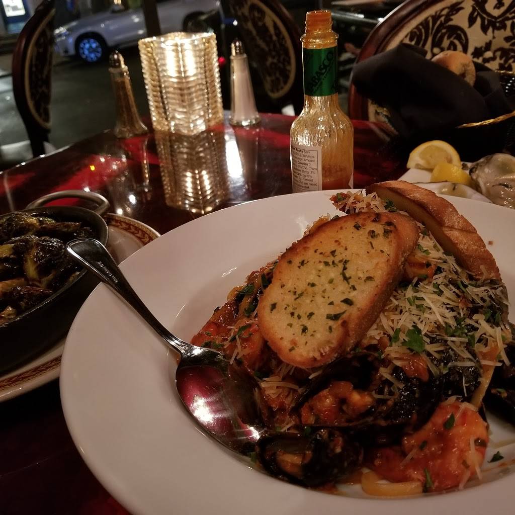 Two Nineteen Restaurant | night club | 219 King St, Alexandria, VA 22314, USA | 7035491141 OR +1 703-549-1141