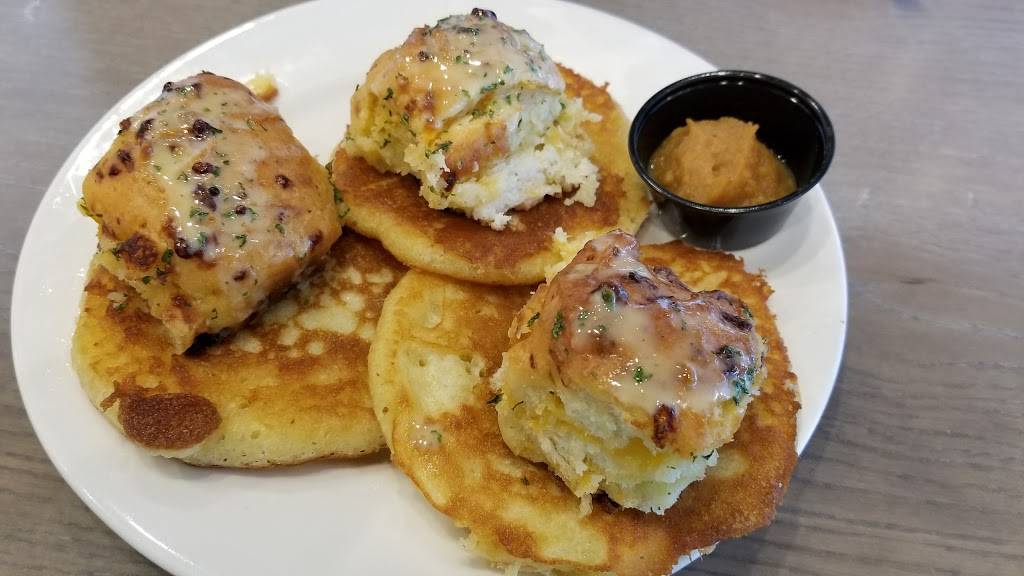 Paula Deens Family Kitchen | restaurant | 1202 Celebrity Cir, Myrtle Beach, SC 29577, USA | 8439451072 OR +1 843-945-1072