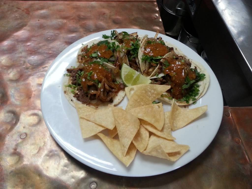 Martitas Kitchen | restaurant | 2560 Marin St, San Francisco, CA 94124, USA | 4152821103 OR +1 415-282-1103