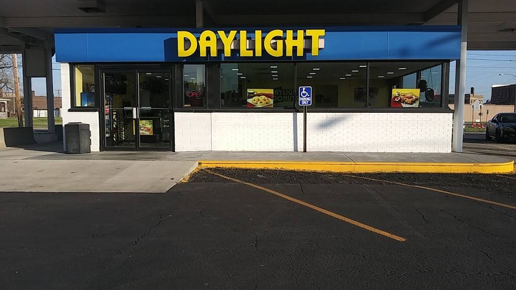 Daylight Donuts | restaurant | 1965 Madison Ave, Granite City, IL 62040, USA | 6187097955 OR +1 618-709-7955