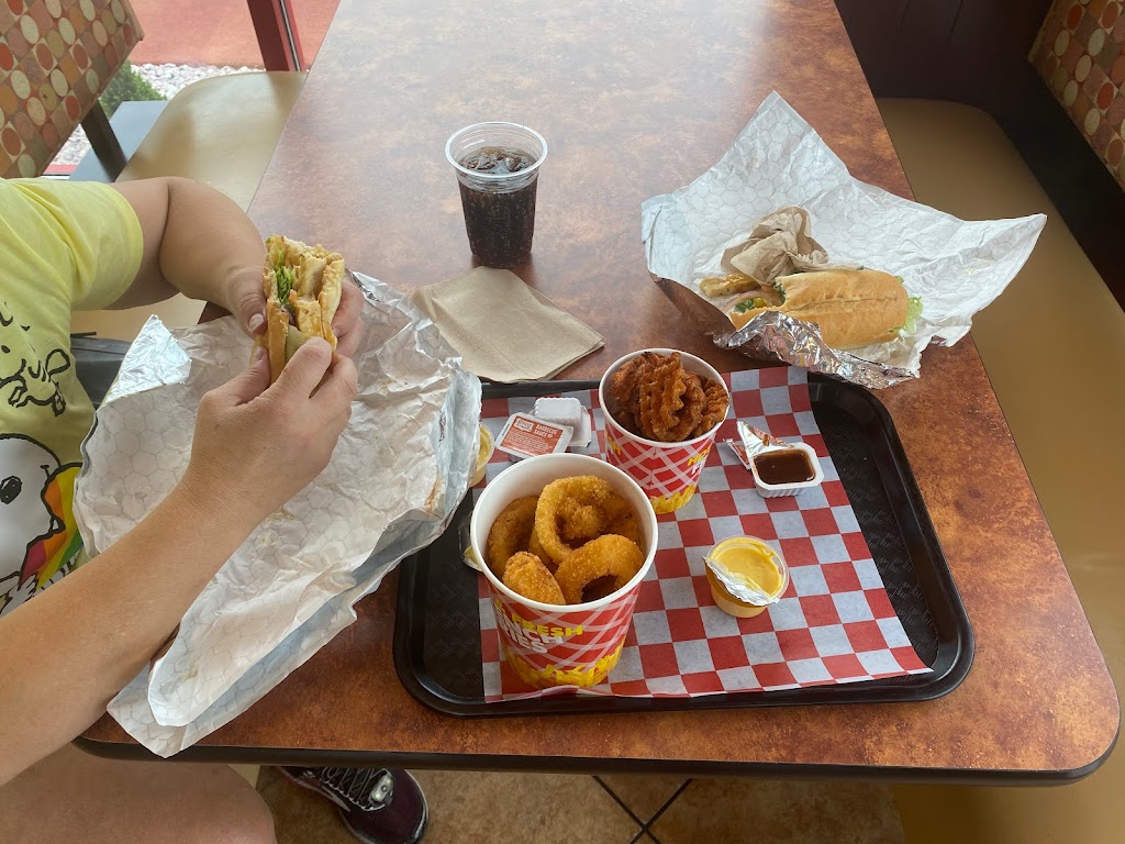 Julie’s Fast Foods | restaurant | 4850 Penn Ave, Reading, PA 19608, USA | 4847092002 OR +1 484-709-2002