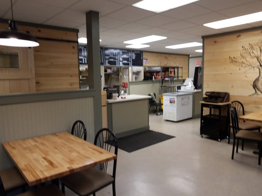 Pizza Peddler & Mini Mart | restaurant | 70 Hancock Rd # A, Peterborough, NH 03458, USA | 6039240800 OR +1 603-924-0800