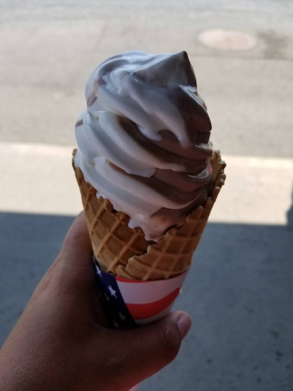 J. M. Pasiecnik Farm Stand & 5J Creamery | restaurant | 207 River Rd, South Deerfield, MA 01373, USA | 4136650404 OR +1 413-665-0404