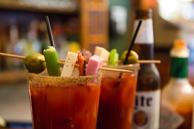 Art & Almas Century Inn | restaurant | 125 N Main St, Burlington, IL 60109, USA | 8476832883 OR +1 847-683-2883