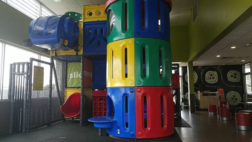 McDonalds | cafe | 425 8th St, Monroe, WI 53566, USA | 6083284231 OR +1 608-328-4231