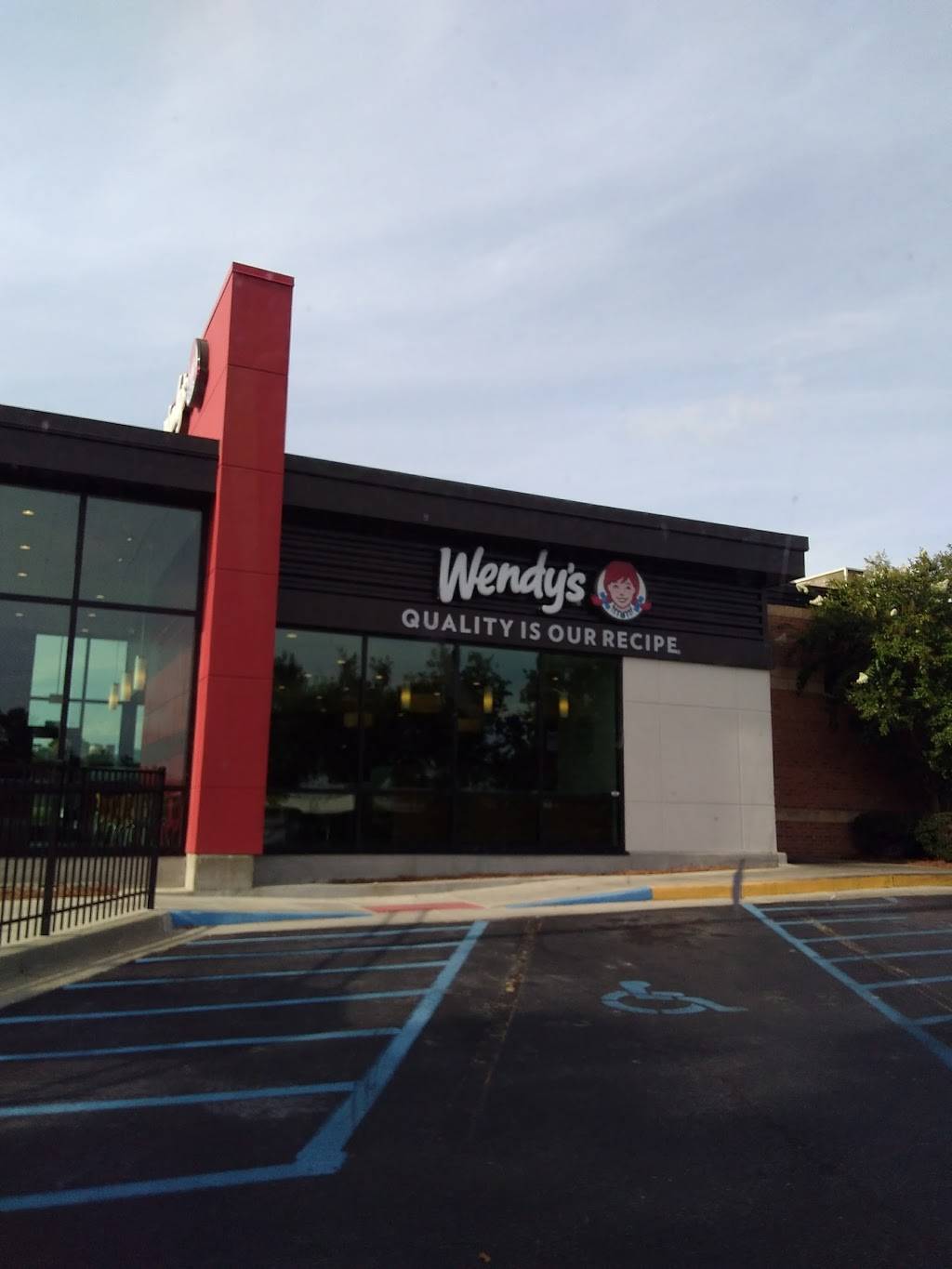Wendys | restaurant | 3107 N Oak St, Valdosta, GA 31602, USA | 2292441102 OR +1 229-244-1102