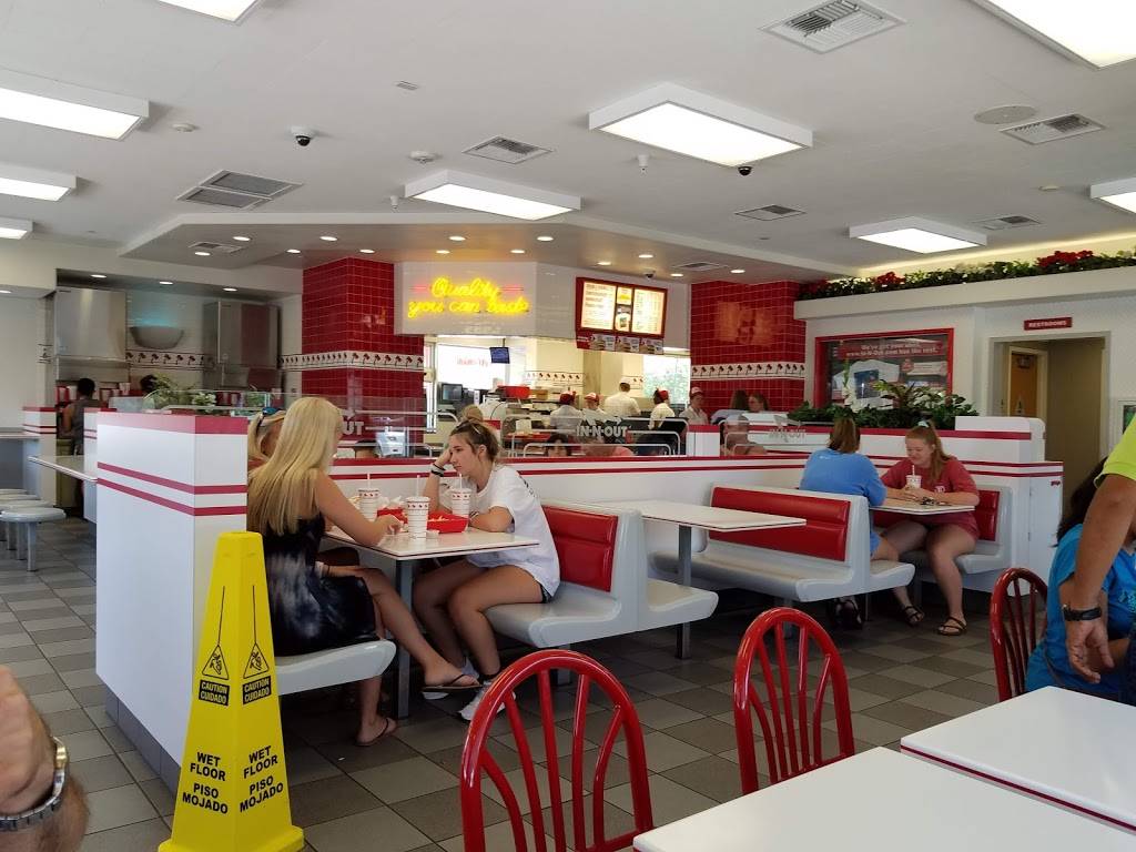 In-N-Out Burger | restaurant | 801 S 4th St, Waco, TX 76706, USA | 8007861000 OR +1 800-786-1000