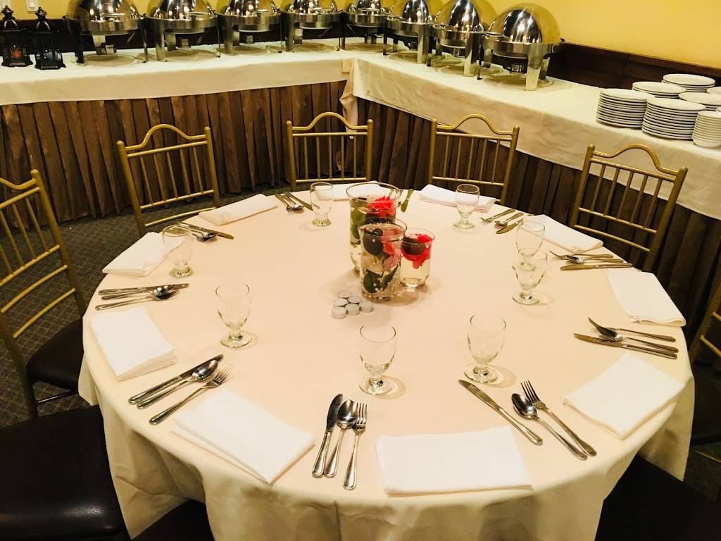 Badshah Grill | restaurant | 5130 Dixie Rd #14, Mississauga, ON L4W 4K2, Canada | 9056256673 OR +1 905-625-6673