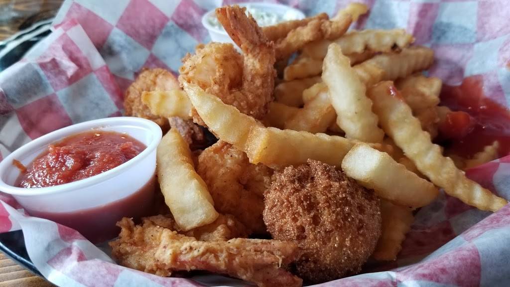 Johnnys Hook N Grill | restaurant | 13060 TN-28, Whitwell, TN 37397, USA | 4238154014 OR +1 423-815-4014