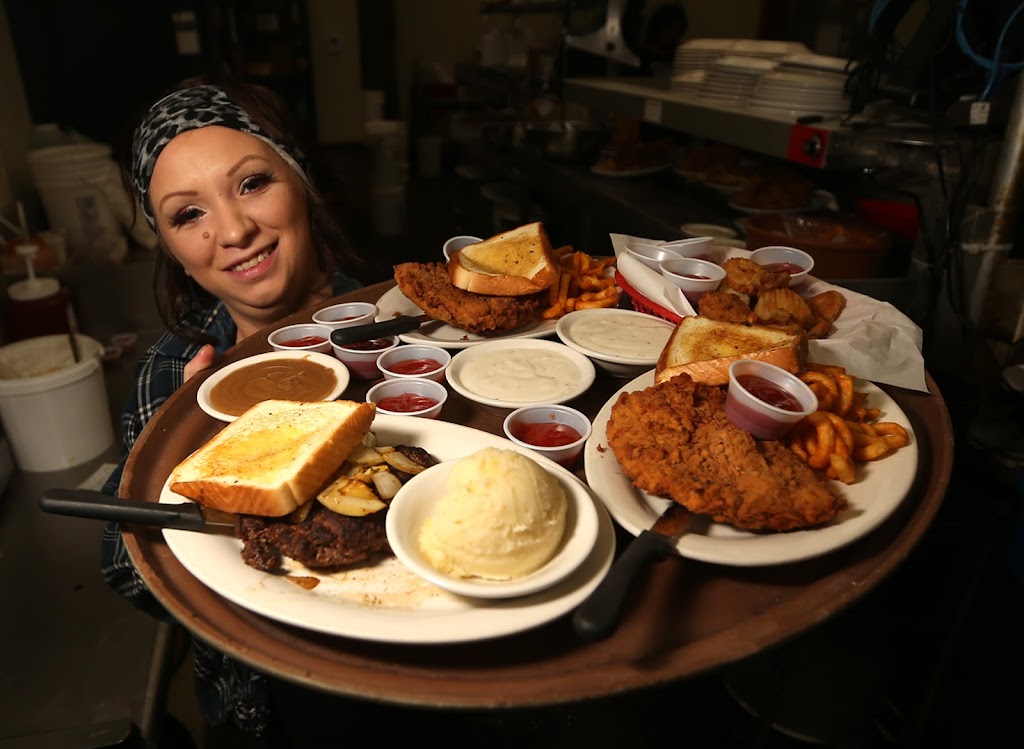 Stump Restaurant & Club | restaurant | 3819 Sam Rayburn Pkwy, Brookeland, TX 75931, USA | 4096989495 OR +1 409-698-9495