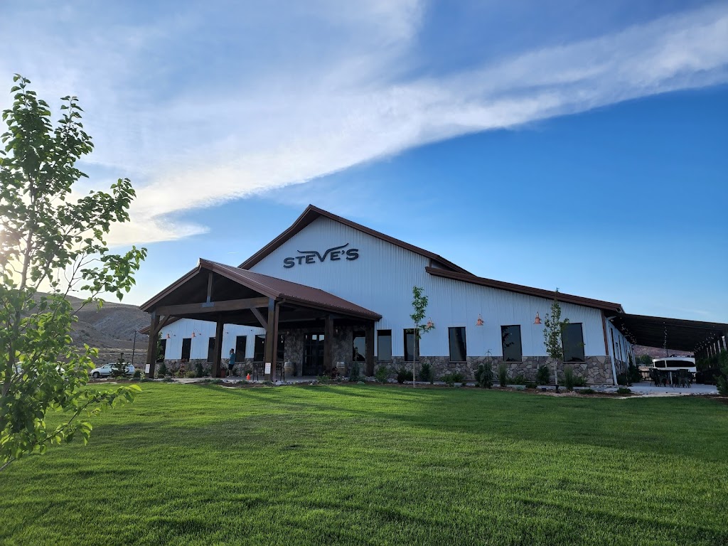 Steves Steakhouse | restaurant | 1170 S College Ave, Richfield, UT 84701, USA | 4358938880 OR +1 435-893-8880