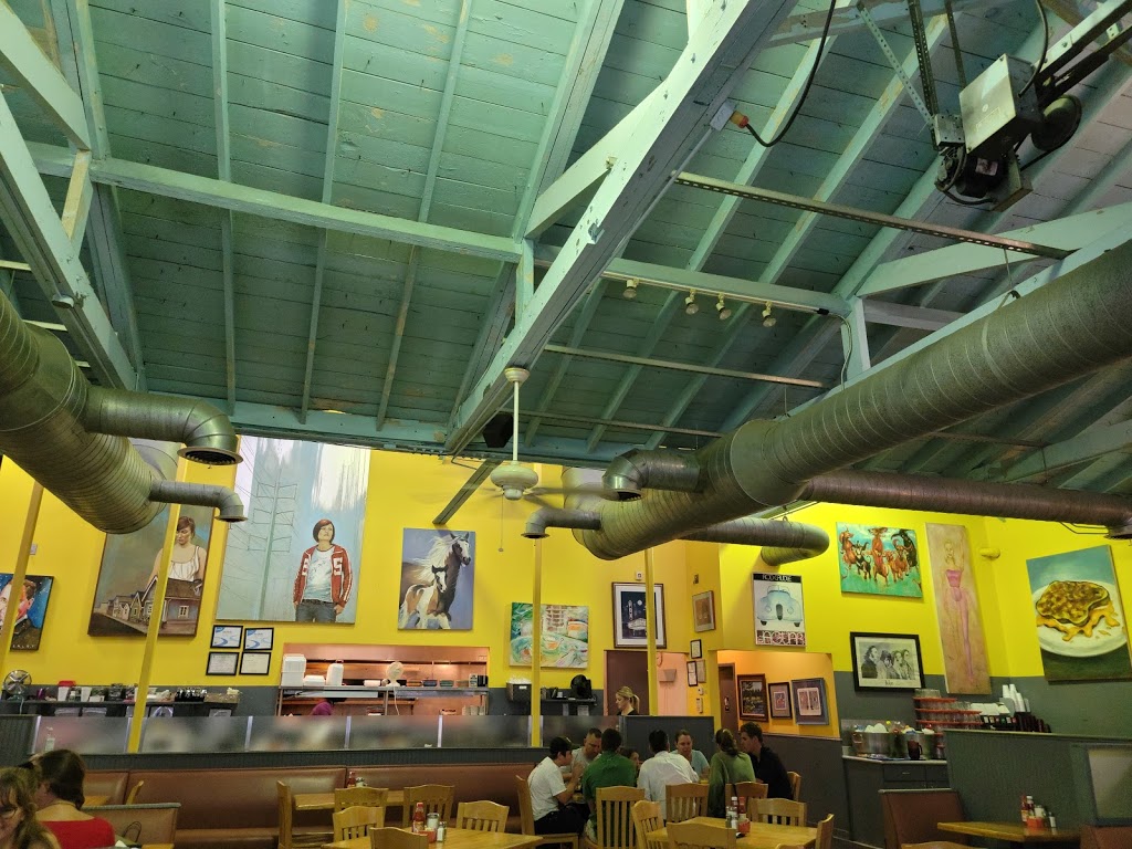 J. Christophers | restaurant | 122 E Liberty, Savannah, GA 31401, USA | 9122367494 OR +1 912-236-7494