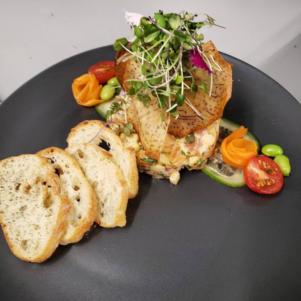 Bistro Le Sacré | restaurant | 1600 Chemin dOka porte 7, Oka, QC J0N 1E0, Canada | 4504219339 OR +1 450-421-9339