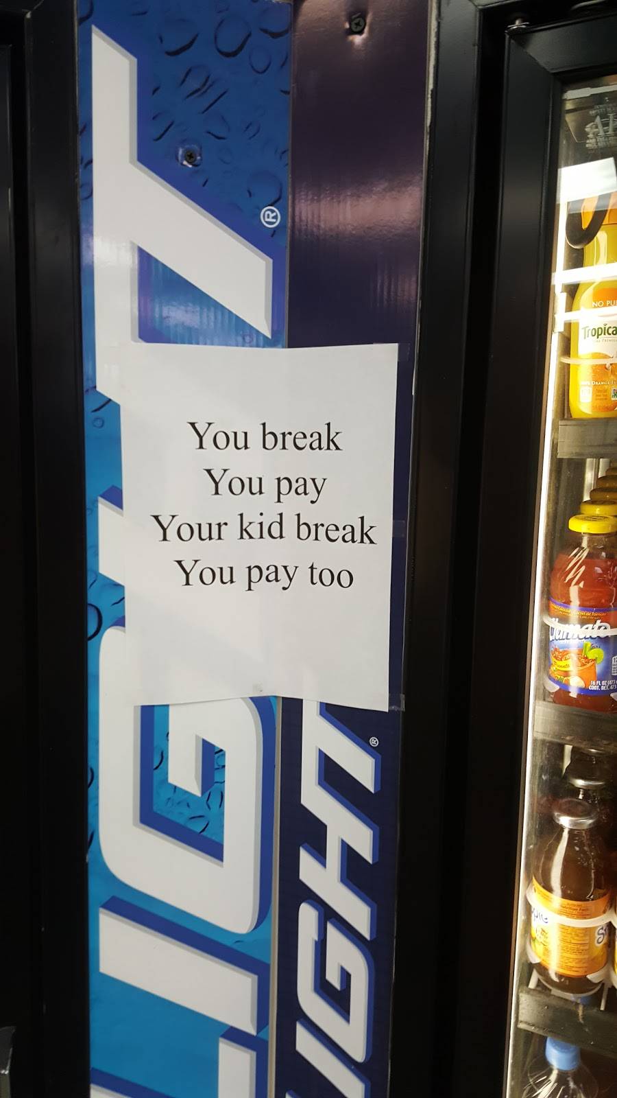 Hartz Chicken Buffet | restaurant | 7590 N Wayside Dr, Houston, TX 77028, USA | 7136338600 OR +1 713-633-8600