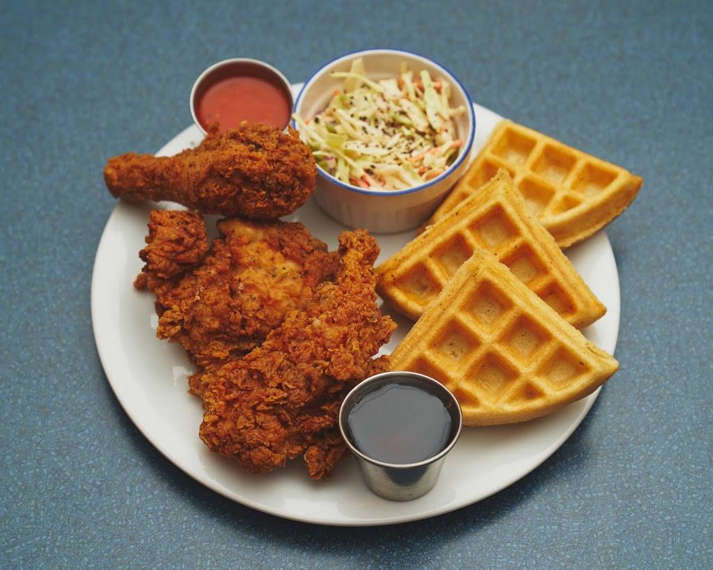 Staxx-Kvv Kitchen & Bar | restaurant | 1233.5 Dillon Rd, Burlington, ON L7M 1K6, Canada | 2897752215 OR +1 289-775-2215