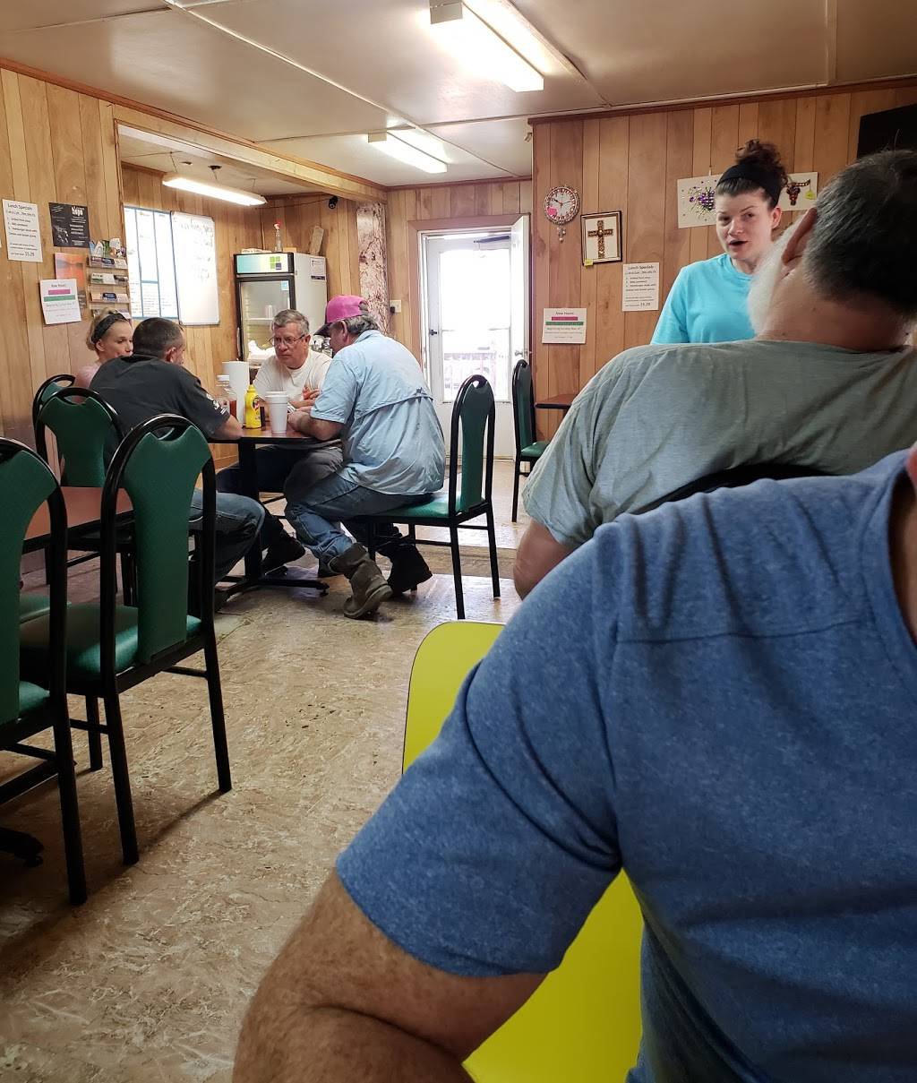 Flat Creek Grill | restaurant | South at Post Oak Dr., 3901 FM 315, Chandler, TX 75758, USA | 9038494950 OR +1 903-849-4950