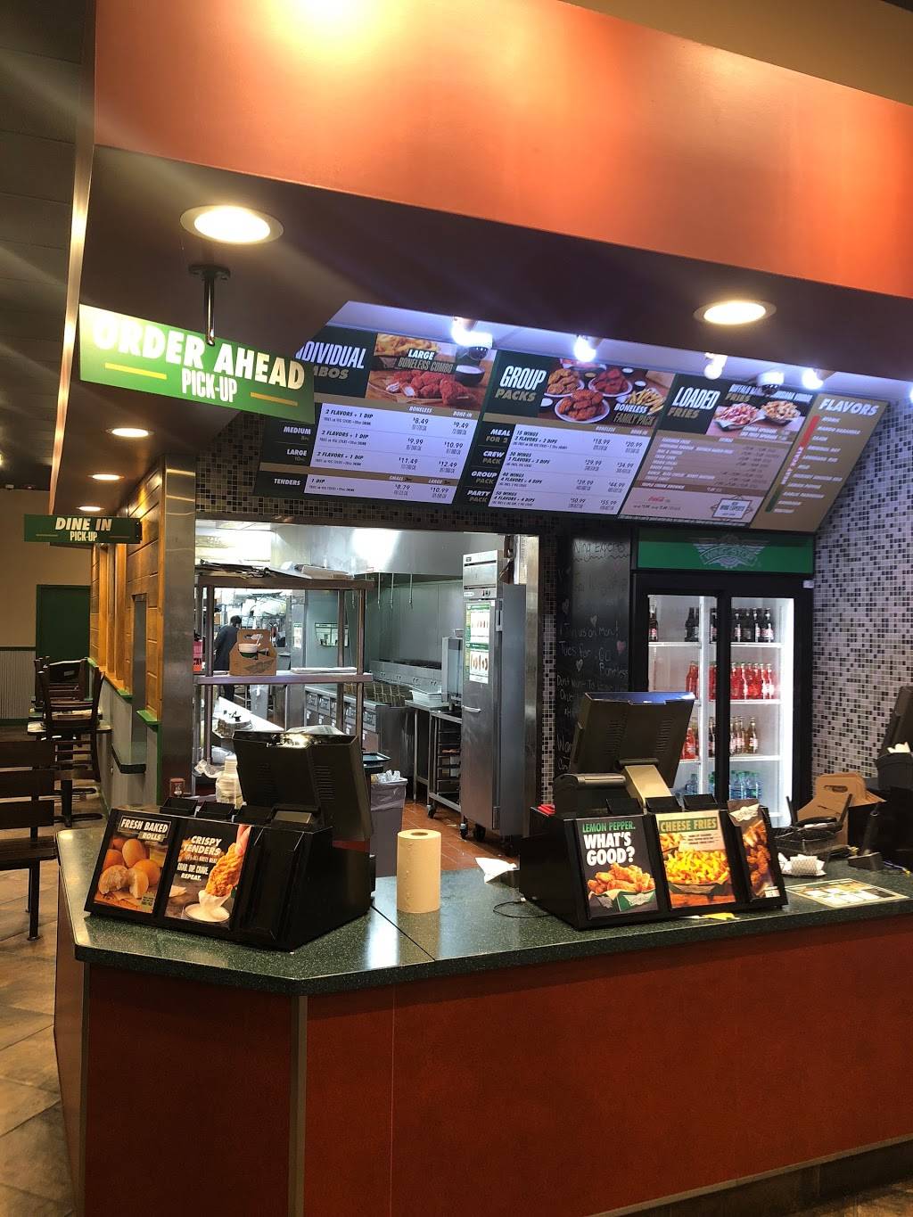 Wingstop | restaurant | 850 W 63rd St, Chicago, IL 60621, USA | 7737239464 OR +1 773-723-9464