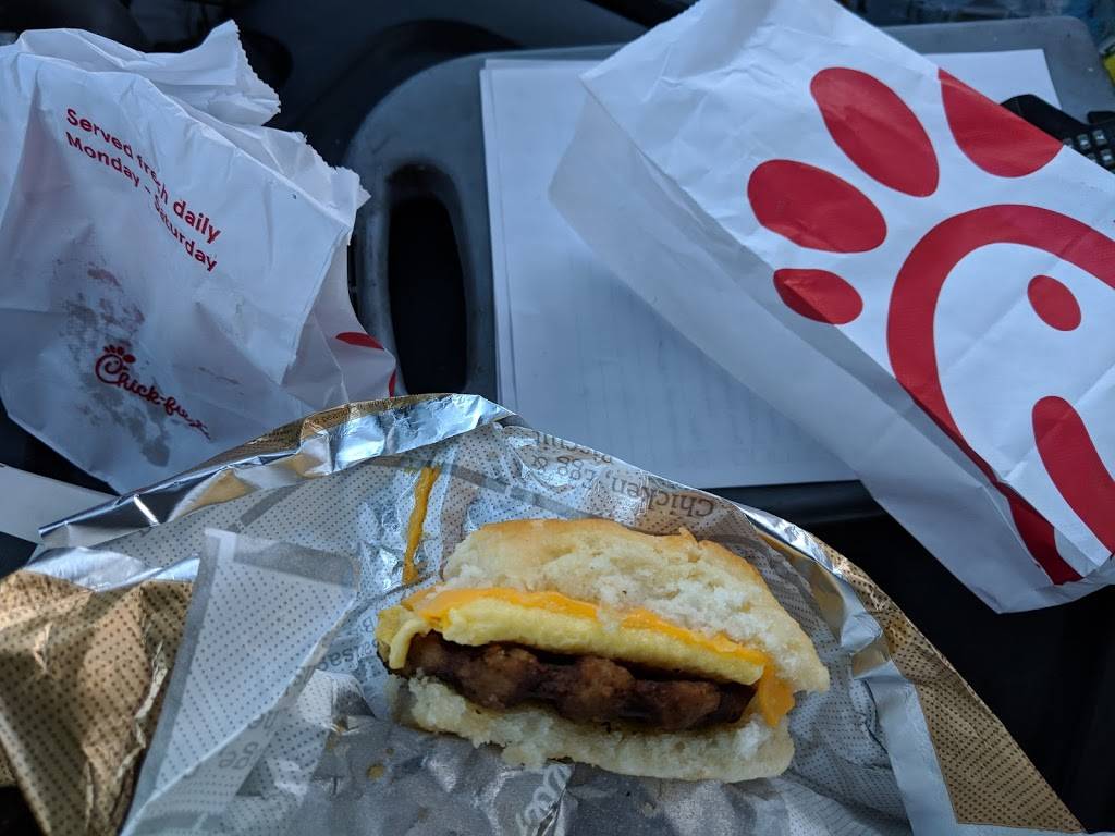 Chick-fil-A | restaurant | 400 Liberty St, Martinsville, VA 24112, USA | 2766322448 OR +1 276-632-2448