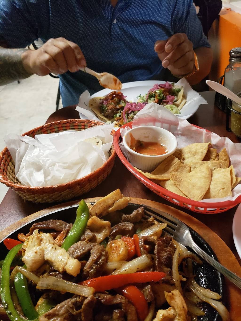 Taqueria Latina | restaurant | 760 W Sample Rd, Pompano Beach, FL 33064, USA | 9543666913 OR +1 954-366-6913