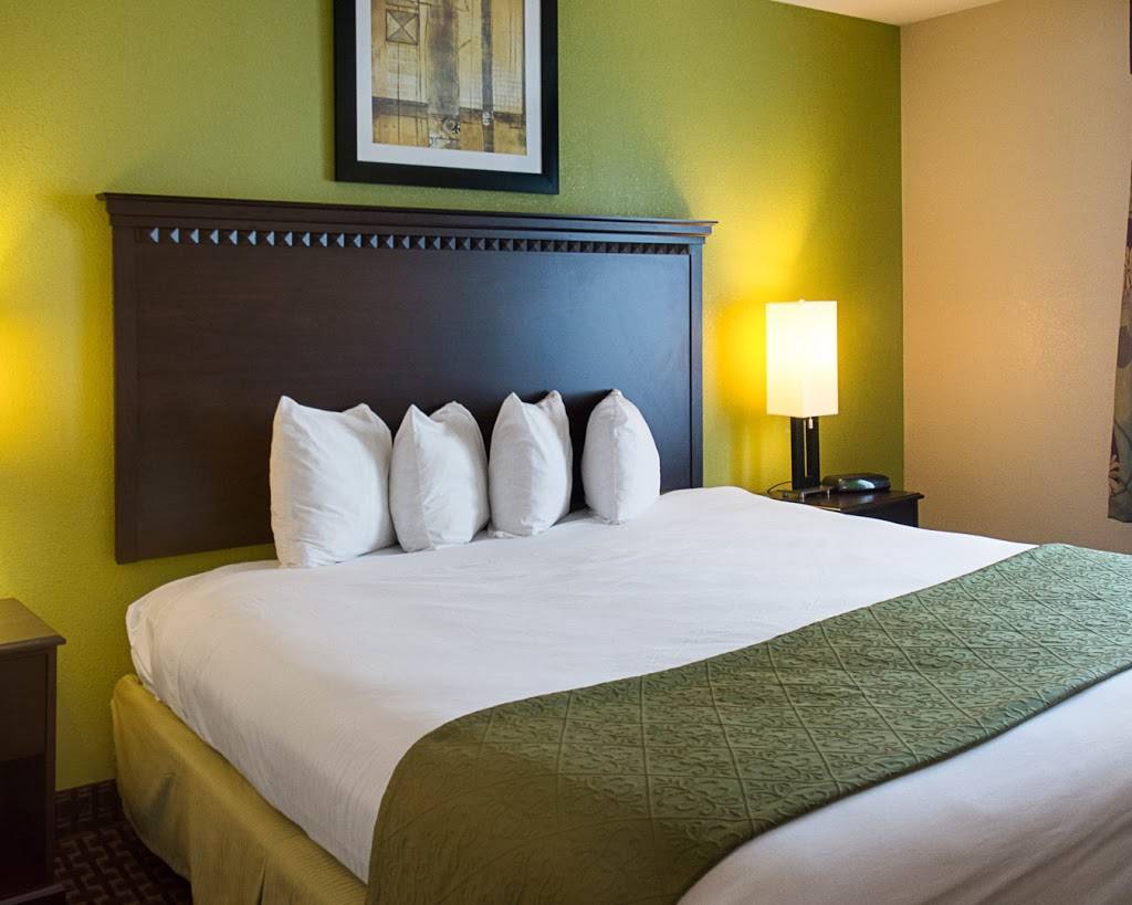 Quality Inn & Suites Quantico | restaurant | 28 Greenspring Dr, Stafford, VA 22554, USA | 5406575566 OR +1 540-657-5566