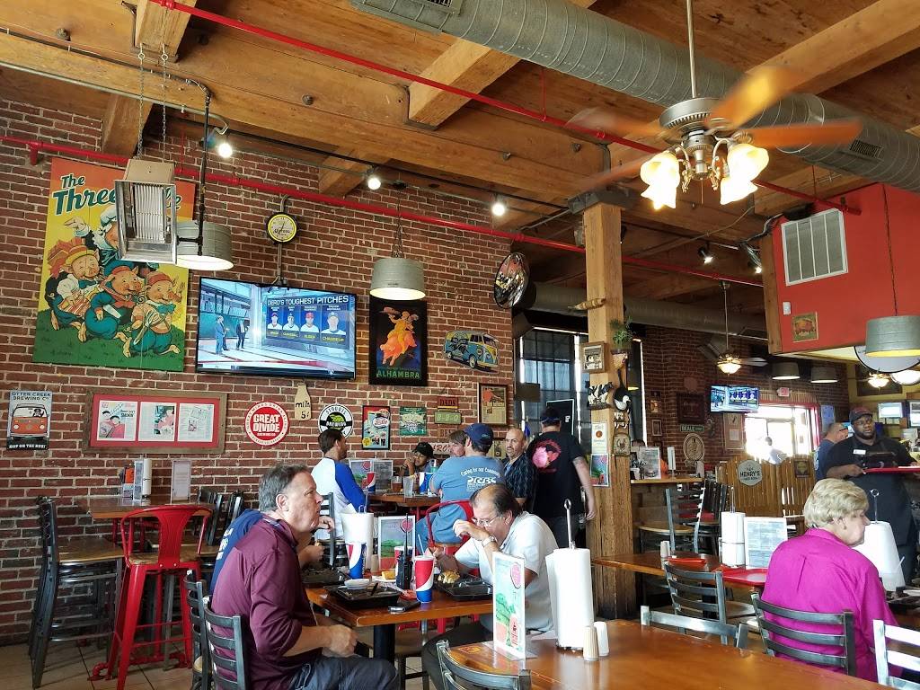 Sweet Lucys Smokehouse | restaurant | 7500 State Rd, Philadelphia, PA 19136, USA | 2153339663 OR +1 215-333-9663