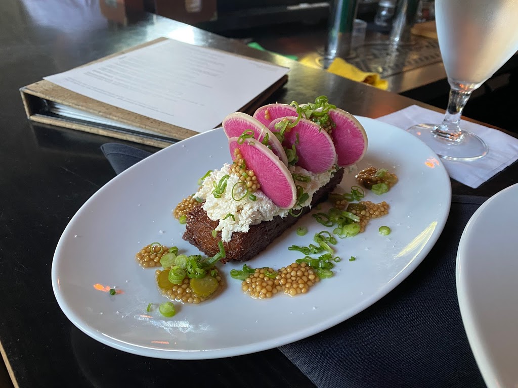 Local 11ten Food | Wine | restaurant | 1110 Bull St, Savannah, GA 31401, USA | 9127909000 OR +1 912-790-9000