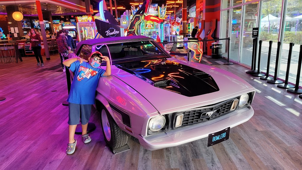 Bowlero Oxnard | meal takeaway | 601 Collection Blvd Suite 1175, Oxnard, CA 93036, USA | 8052888953 OR +1 805-288-8953