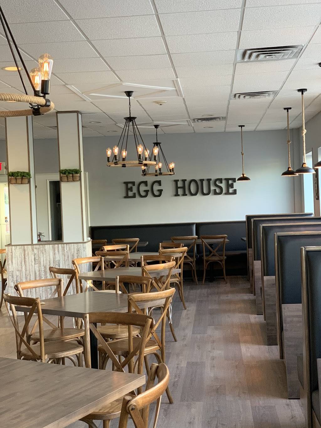Egg House | restaurant | 2 W St Charles Rd, Lombard, IL 60148, USA | 6303766044 OR +1 630-376-6044