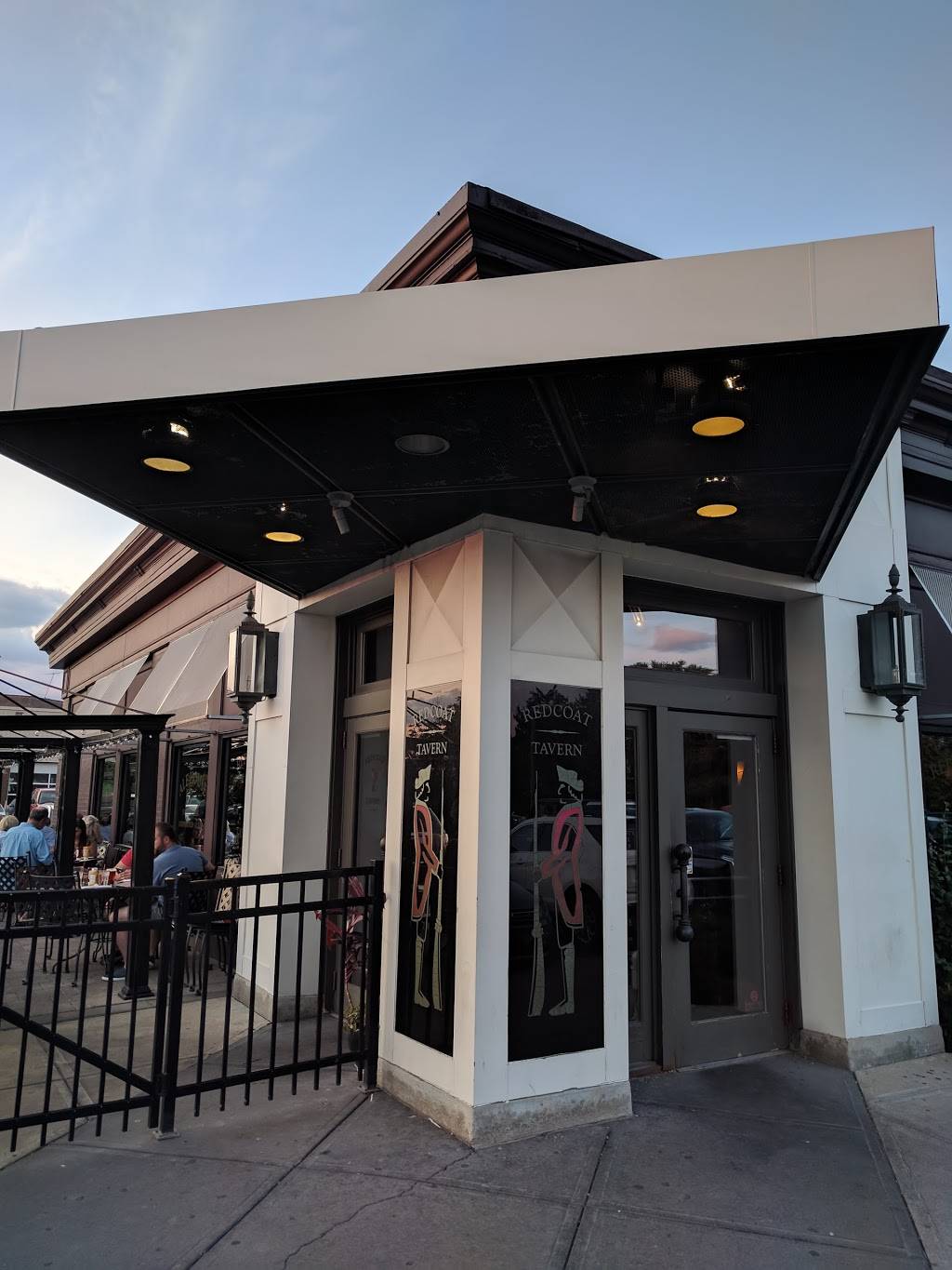 Red Coat Tavern | restaurant | 6745 Orchard Lake Rd, West Bloomfield Township, MI 48322, USA | 2488650500 OR +1 248-865-0500