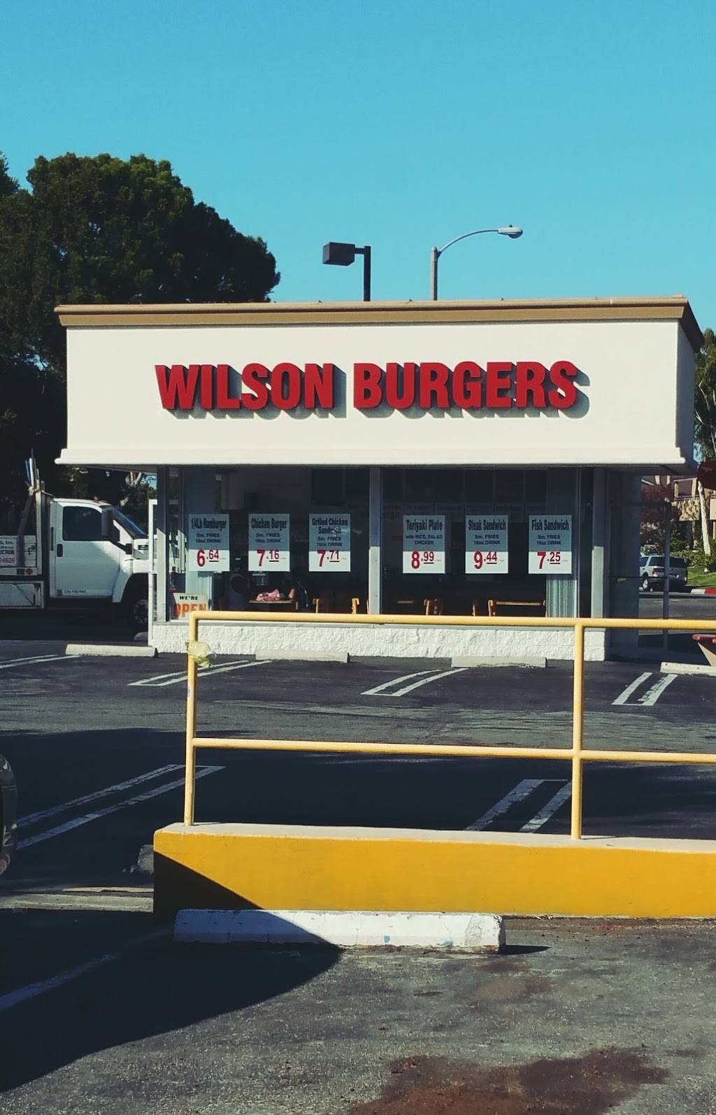 Wilson Burgers | restaurant | 4215 Pacific Coast Hwy, Torrance, CA 90505, USA | 3103756188 OR +1 310-375-6188