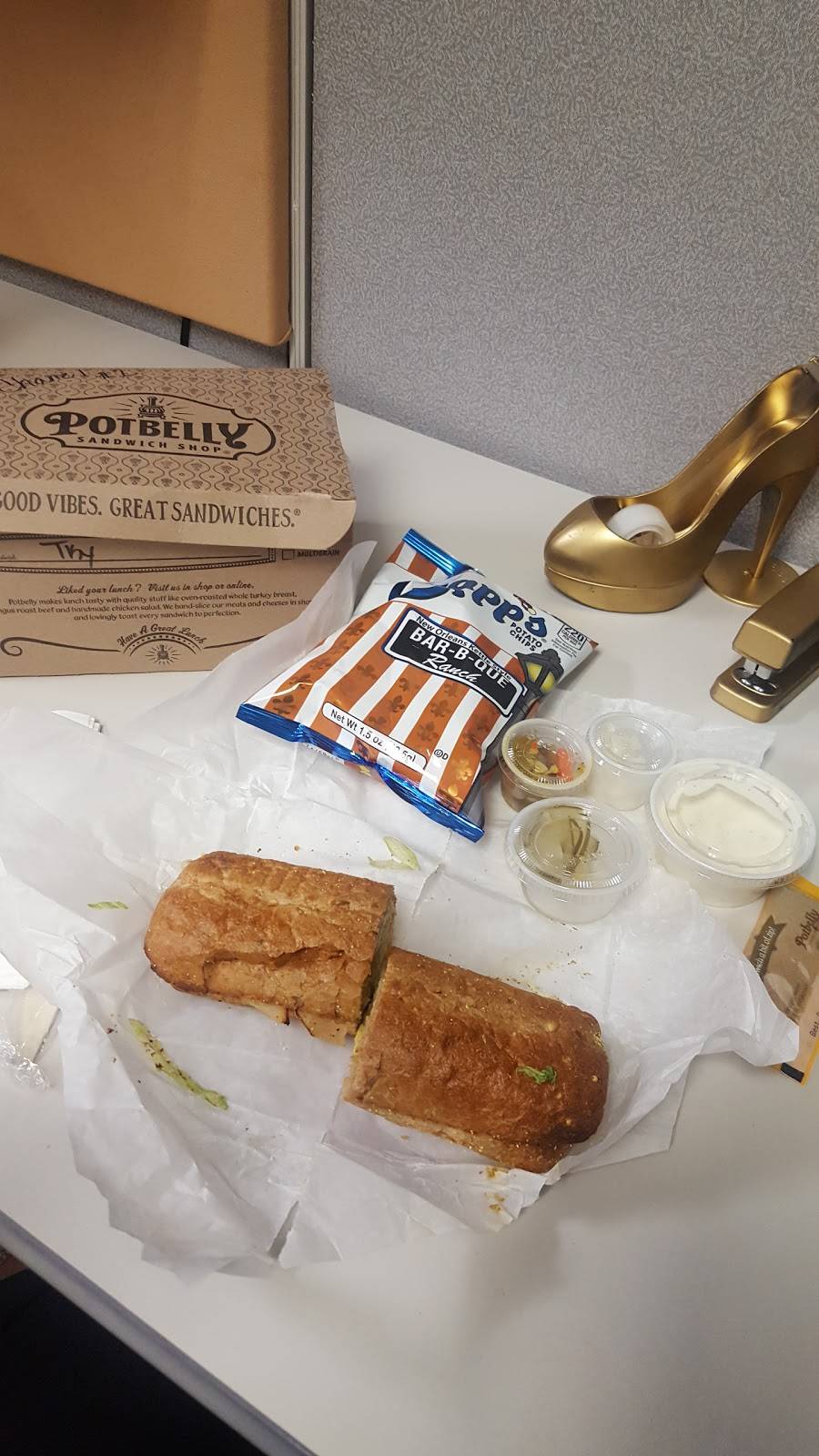 Potbelly Sandwich Shop | restaurant | 540 Throckmorton St, Fort Worth, TX 76102, USA | 8178703600 OR +1 817-870-3600