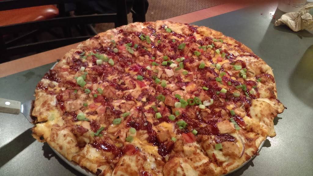 Round Table Pizza | meal delivery | 398 Grand Ave, Oakland, CA 94610, USA | 5108344444 OR +1 510-834-4444