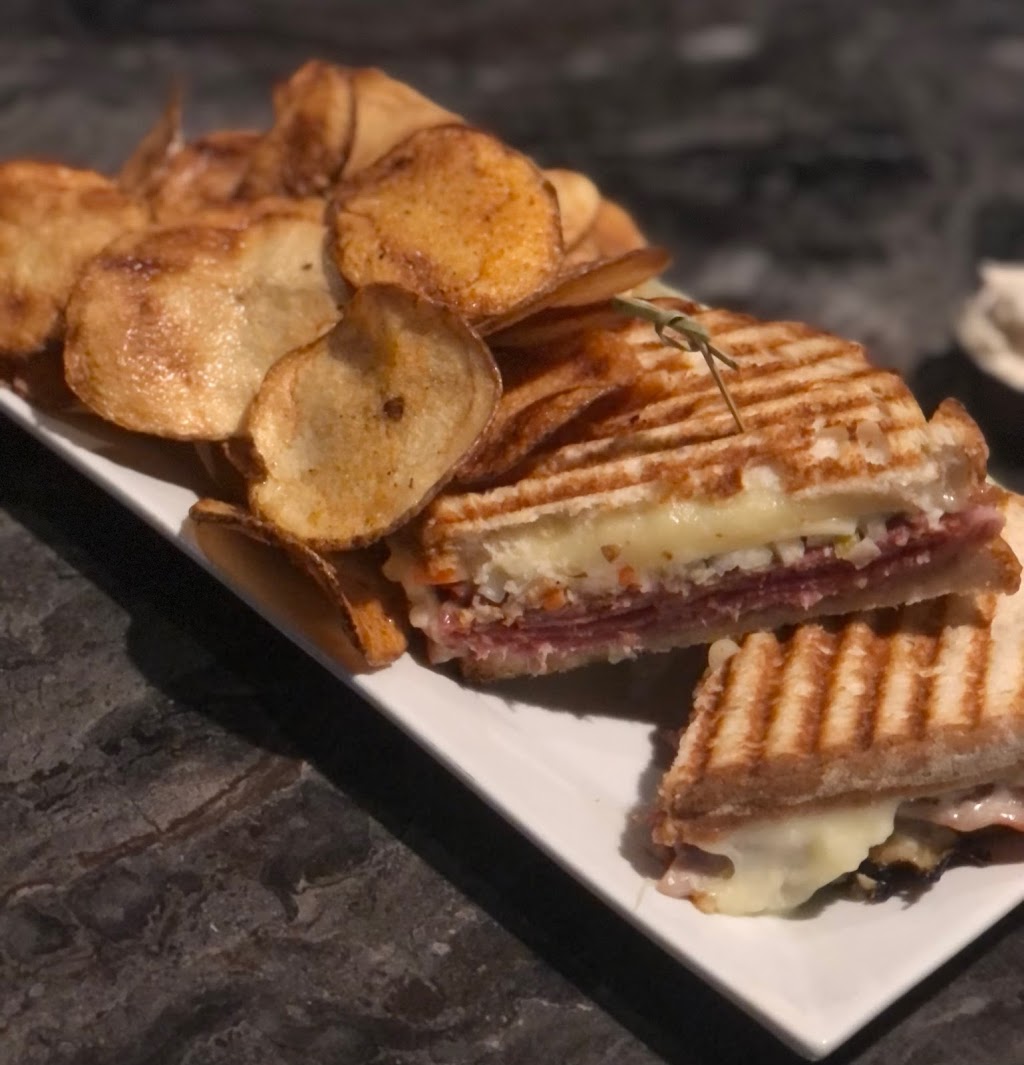 The Underground Lounge | night club | Lower Level Best Western, 139 N Park Ave, Warren, OH 44481, USA | 2348300041 OR +1 234-830-0041