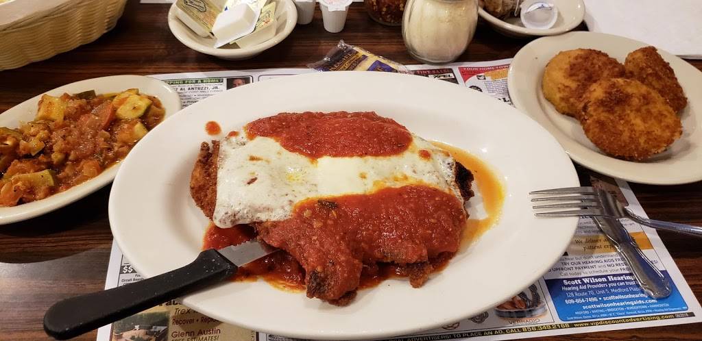 White House Restaurant | restaurant | 4 W Camden Ave, Moorestown, NJ 08057, USA | 8562354825 OR +1 856-235-4825