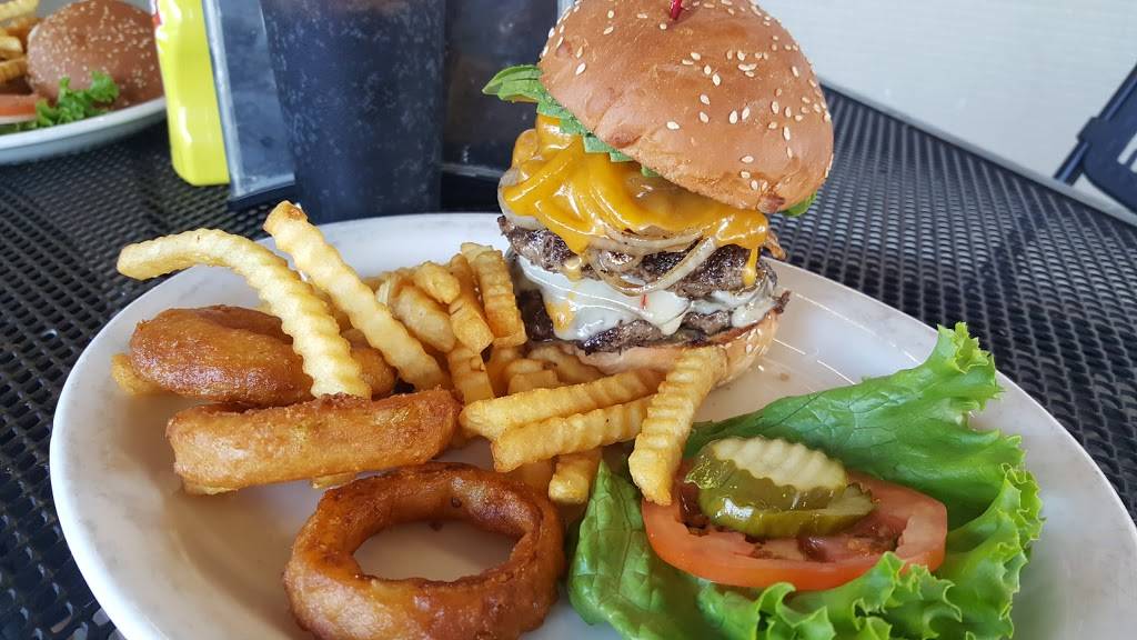 Ozzies Grill | restaurant | 799 Montecito Center, Santa Rosa, CA 95409, USA | 7075380775 OR +1 707-538-0775