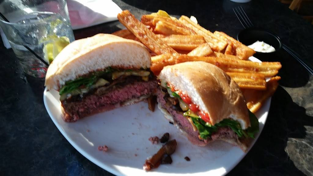 Ichabods Dockside Bar & Grill | restaurant | 2210 Front St, Melbourne, FL 32901, USA | 3219529532 OR +1 321-952-9532