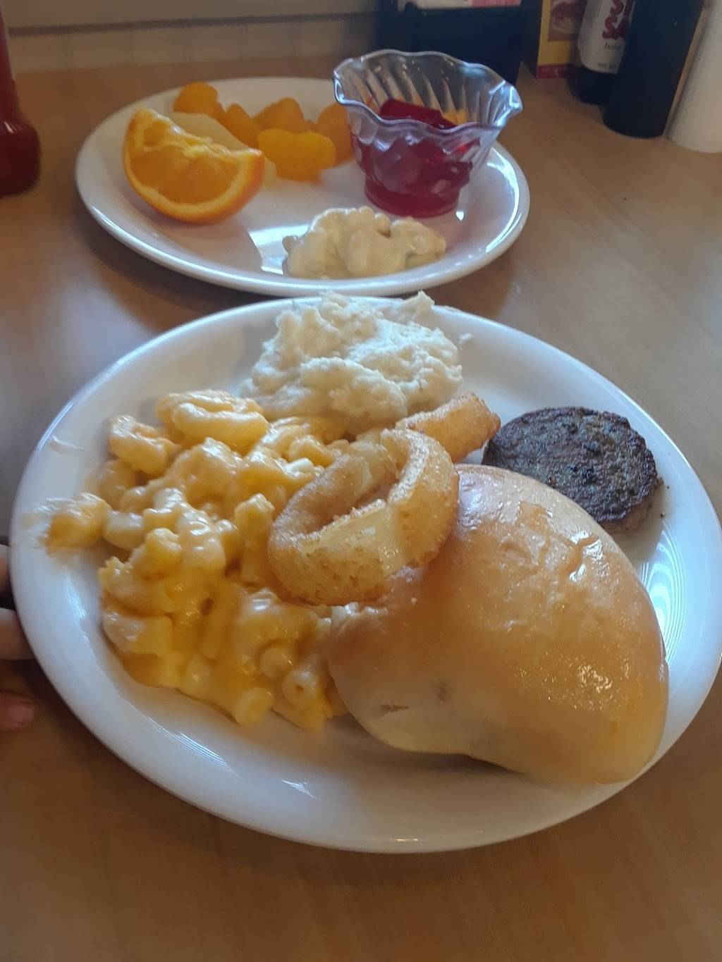 Churchs Chicken | restaurant | 1003 SE Military Dr, San Antonio, TX 78214, USA | 2109279389 OR +1 210-927-9389