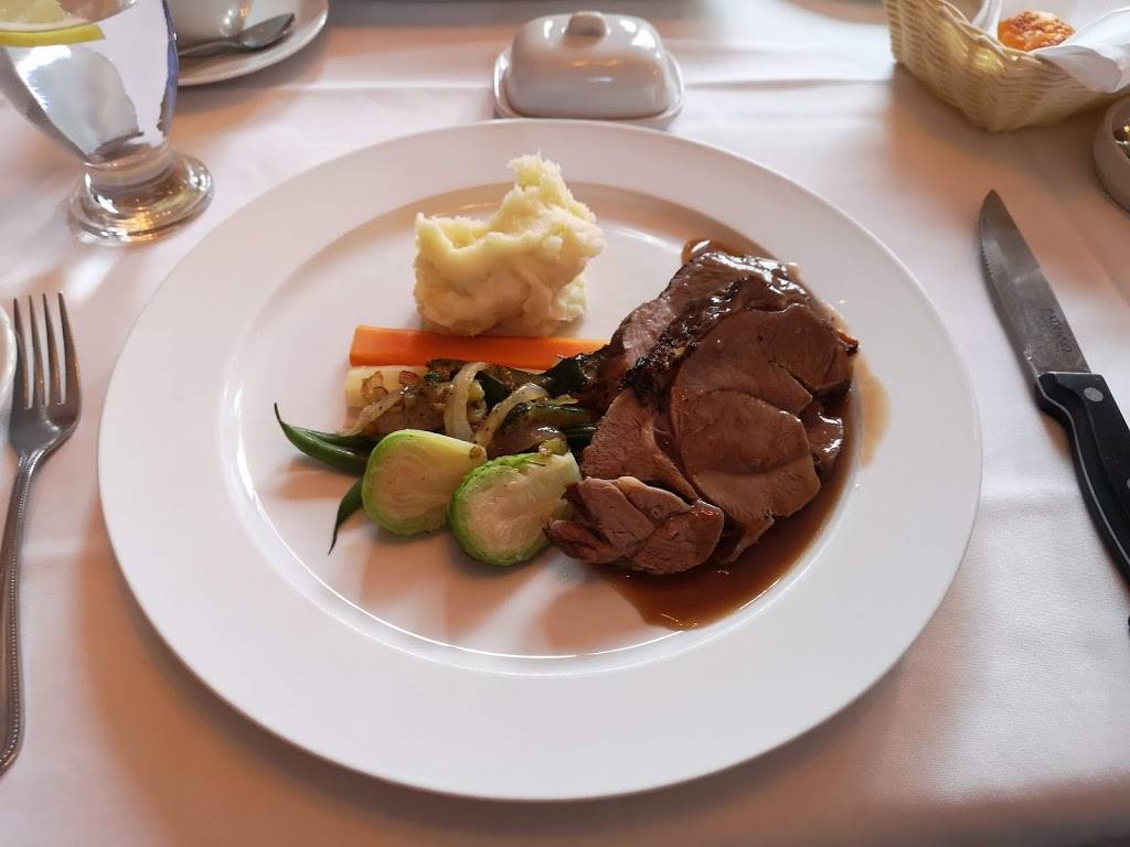 Chelsea | restaurant | 7 John St S, Mississauga, ON L5H 2E3, Canada | 9052714290 OR +1 905-271-4290